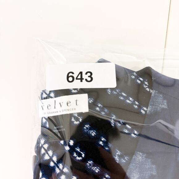 Velvet by Graham & Spencer Cady Slim Leg Ikat Jumpsuit Blue Rayon - S - Picture 9 of 9